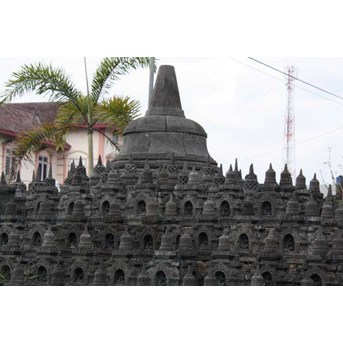 Miniatur/ Replika Candi Borobudur