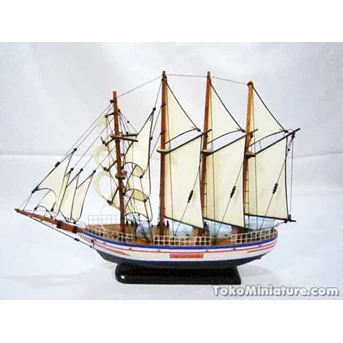 Miniatur Kapal Esmeralda 35 cm