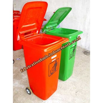tempat sampah fiber roda | tong sampah sulo | tempat sampah fiber berlogo | harga tempat sampah fiber | tempat sampah 120 Liter | tong sampah dorong | tempat sampah fiberglass