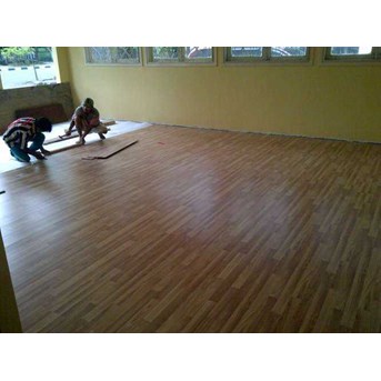 PARQUET LAMINATED FLOORING