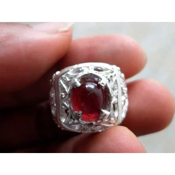 Ruby Madagascar, red blood