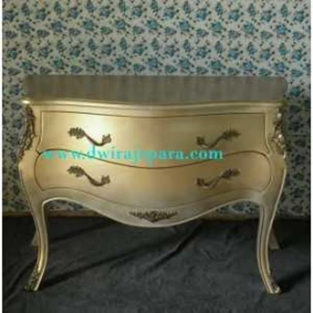 jepara furniture mebel nakas tempat tidur dengan ukiran dan warna gold leaf yang bernilai mahal dari CV.Dwira Jepara Furniture Indonesia.