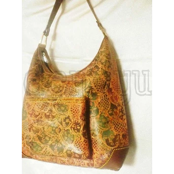denayu bag ( batik on leather)
