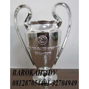 Trophy Champion, Piala Sepak Bola