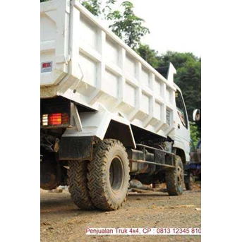 Truk 4x4 / Truck Four Wheel Drive ( 4WD ) / Truk Double Gardan ISUZU