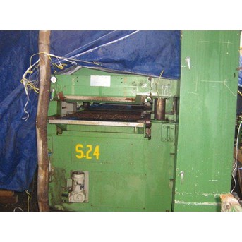 GRAVITY ROLLER CONVEYOR