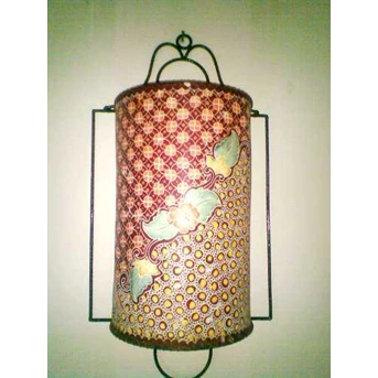 kap lampu dinding motif batik ( kulit)