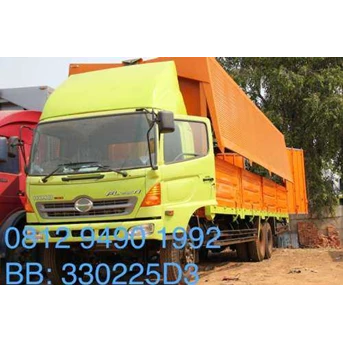 Karoseri Wingbox 9.8 Meter Hino FL235JW