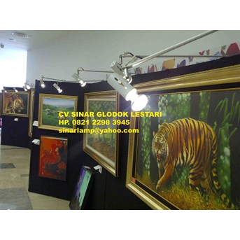 Lampu Sorot Pameran Lukisan E27