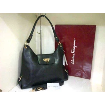 FERRAGAMO ( BLACK)