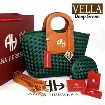 ANNA HERRERA VELLA ( GREEN)