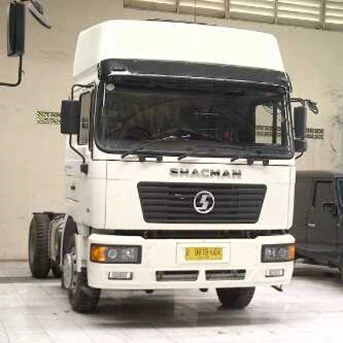 Head Truck F2000 Shacman Tahun 2012