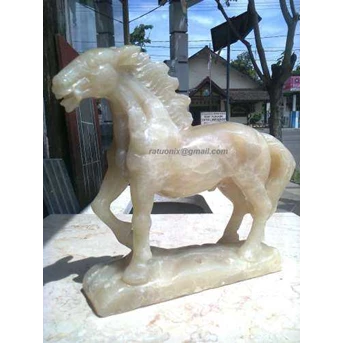 Kuda Batu Onix