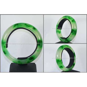 Beautiful White Snow + Green Apple JADE/ GIOK China - GL 011