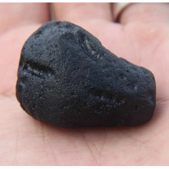 Bahan Meteorite Tektite