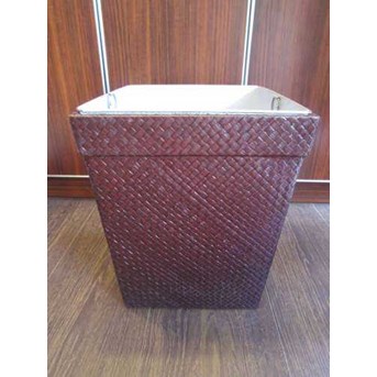 tempat sampah anyaman