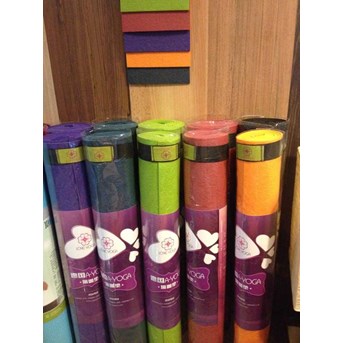 matras yoga ukuran 3 mm ( Unique Yoga Matras & Props - Shop Jakarta / Indonesia )