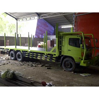 Bak logging kayu