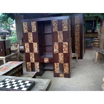 Almari Tolet Minimalis Tempel