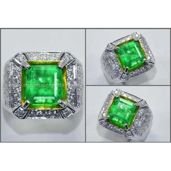 Exclusive Vivid Green ZAMRUD Colombia Crystal - EM 087