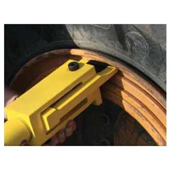 11050 OTR GIANT TIRE BEAD BREAKER