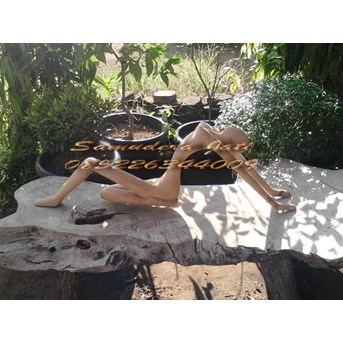Patung Abstrak Yoga
