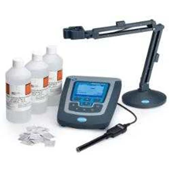 HQd Benchtop Meters, HQ440d Benchtop Meter Package with ISENH4181 Ammonium ISE Electrode Cat. No. 8507800