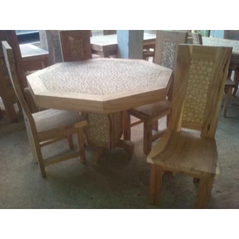 meja makan koin segi 8