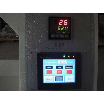 The machine that serves to glue two materials