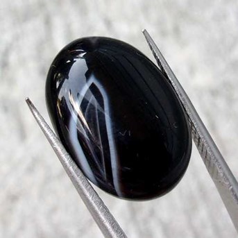 Batu Permata Sardonyx Hitam