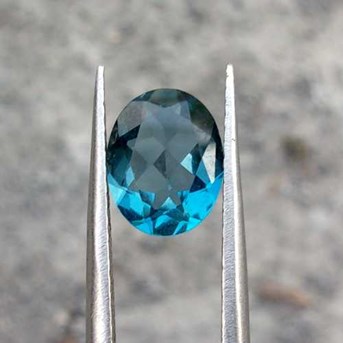 Batu Permata Blue Topaz