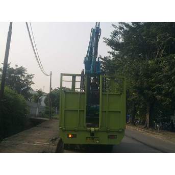 Hino Dutro 130 HD, cocok untuk angkutan mini excavator