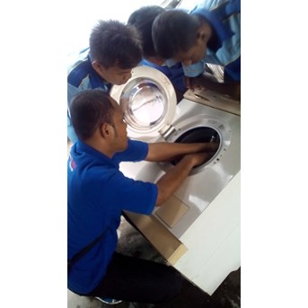 Service Area Menur Pumpungan