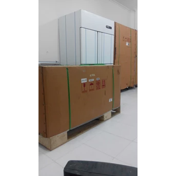 Lemari Pendingin Makanan Upright Chiller 4 Pintu