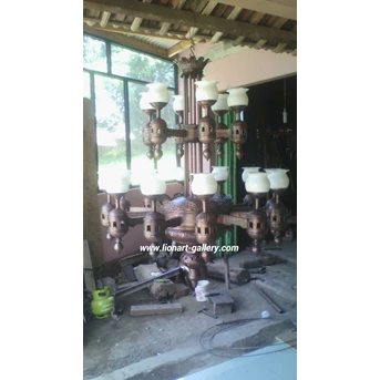 Seni Kerajinan Lampu Robyong