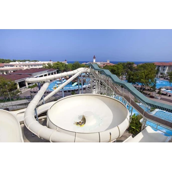 Seluncuran Water Park Space Boat