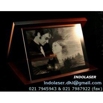 PLAKAT KAYU KRISTAL, PLAKAT KAYU KRISTAL, PLAKAT KAYU KRISTAL