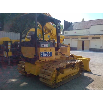 Rental Bulldozer Komatsu D31 D65 Surabaya