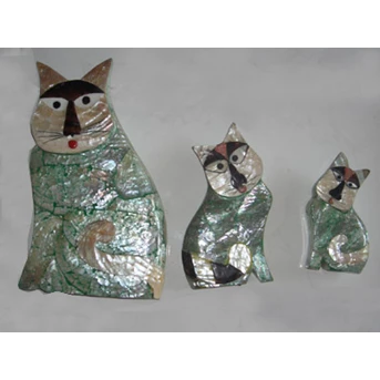Cat Ornament Green / Ornamen Kucing Hijau
