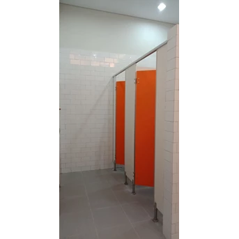 aplikator toilet cubicle-2