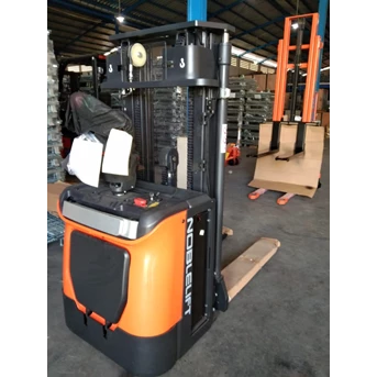 FULL ELECTRIC STACKER NOBLELIFT (PS15RM) 1800-2250 kg