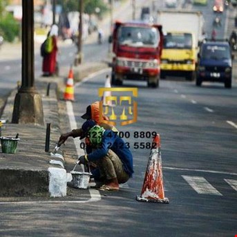 CAT MARKA JALAN KALIMANTAN UTARA