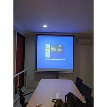 screen proyektor motorized screen 70 inc-1
