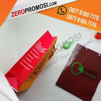 souvenir paper bag ukuran p25xt33,5xl7 custom design dan logo murah-1