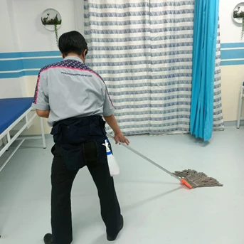 Cleaning service Swiping moping are r.periksa Di Tendean - Jakarta