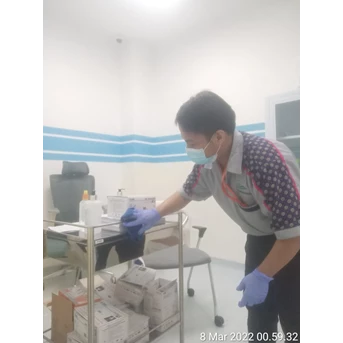 office boy/girl dusting ruangan meja stainles vaksin di tendean jkt
