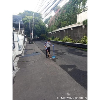cleaning service progres swepping mopping external di tendean jakarta