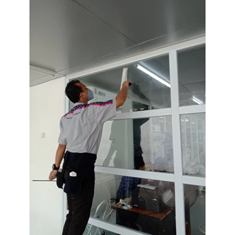 office boy/girl progress glass cleaning kaca luar lobby