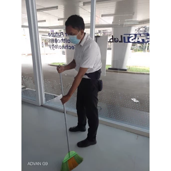 Office Boy/Girl Sweeping ulang ruang tunggu vaksin 16 04 2022