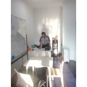 Office Boy/Girl Progres dusting meja ruangan cro 16 04 2022